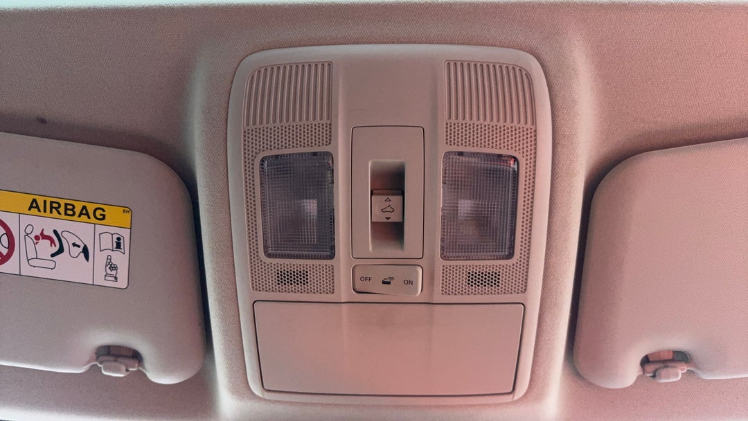 On-Roof Controls/Sunglass holder