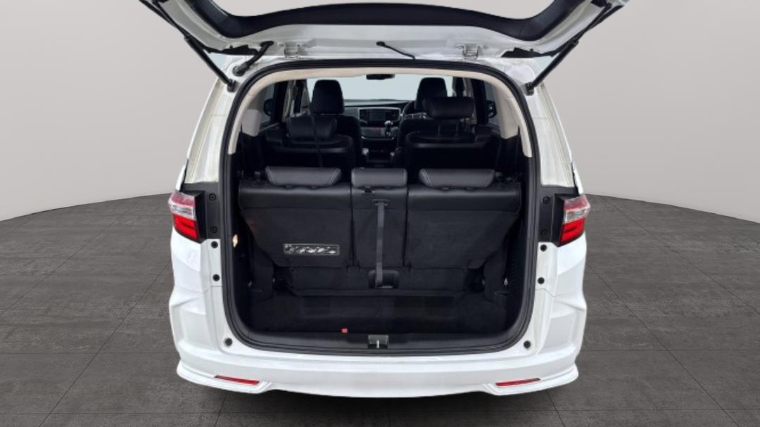 2017 Honda Odyssey Vti-l, Automatic, 106010 km, Boot Inside View