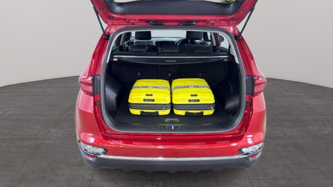 2018 Kia Sportage Si Premium (FWD), Automatic, 92102 km, Boot Inside View with Luggage