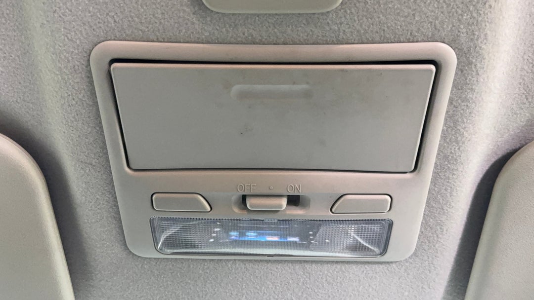 On-Roof Controls/Sunglass holder