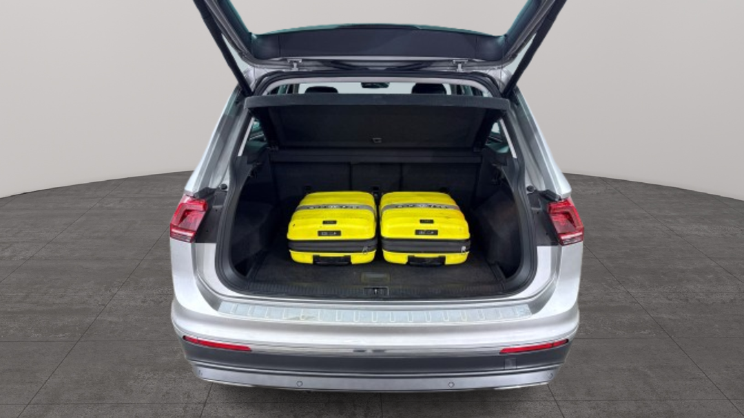 2018 Volkswagen Tiguan 162 Tsi Highline, Automatic, 81232 km, Boot Inside View with Luggage