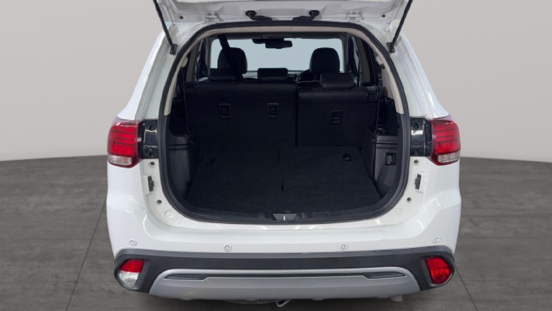 2019 Mitsubishi Outlander Ls 7 Seat (AWD), Automatic, 102224 km, Boot Inside View