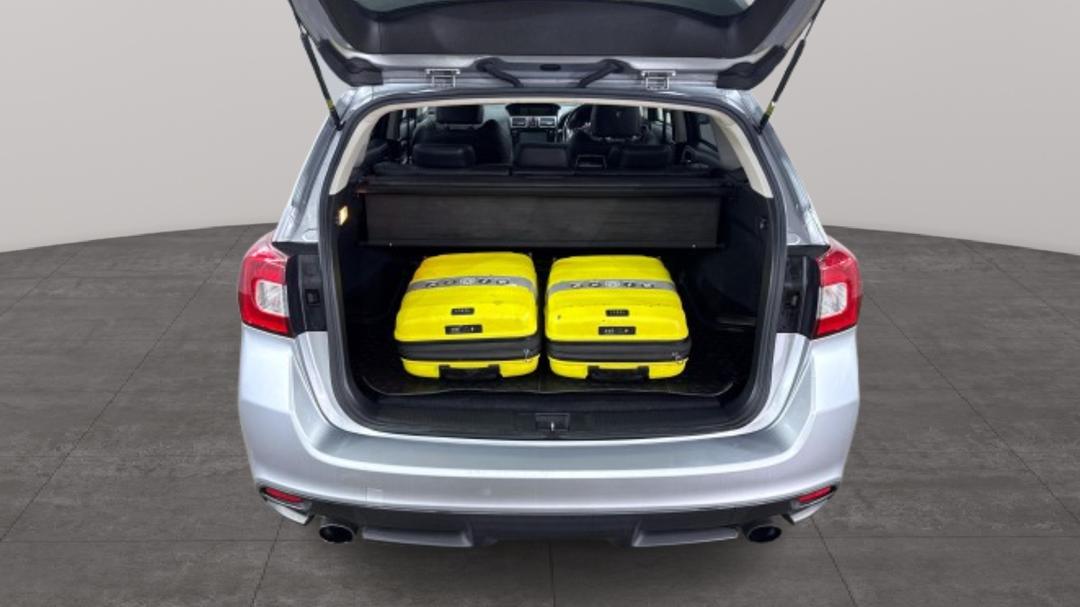2016 Subaru Levorg 2.0 Gt-s (AWD), Automatic, 141217 km, Boot Inside View with Luggage