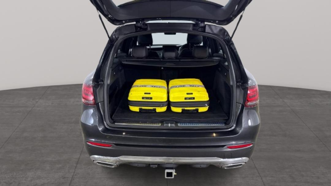 2021 Mercedes-benz GLC 200, Automatic, 46449 km, Boot Inside View with Luggage
