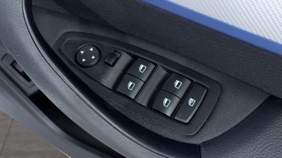 2019 BMW X1 sDrive 20i M Sport, Automatic, 36093 km, Drivers Side Door Panel Controls