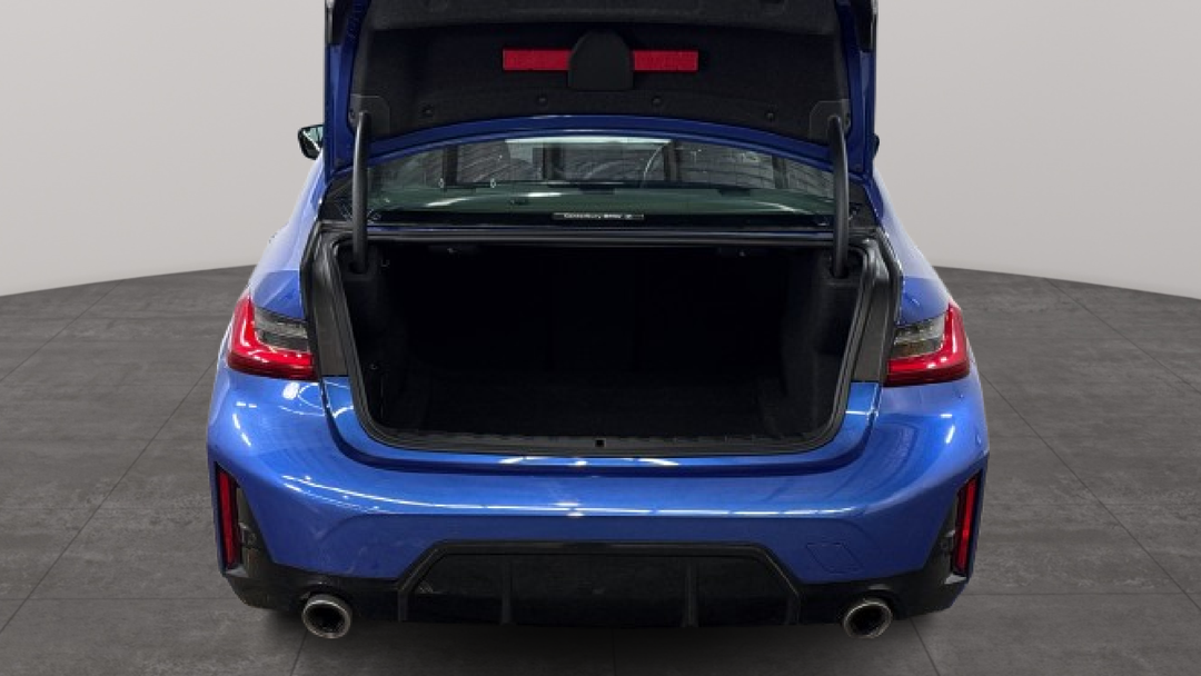 2022 BMW 3 20i M Sport, Automatic, 33217 km, Boot Inside View