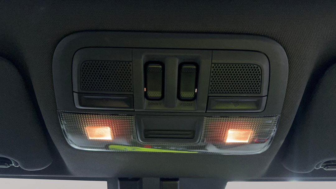 2016 Subaru WRX Premium (AWD), Manual, 137246 km, On-Roof Controls/Sunglass holder