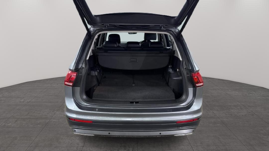2018 Volkswagen Tiguan Allspace 110 Tdi Comfortline, Automatic, 142758 km, Boot Inside View