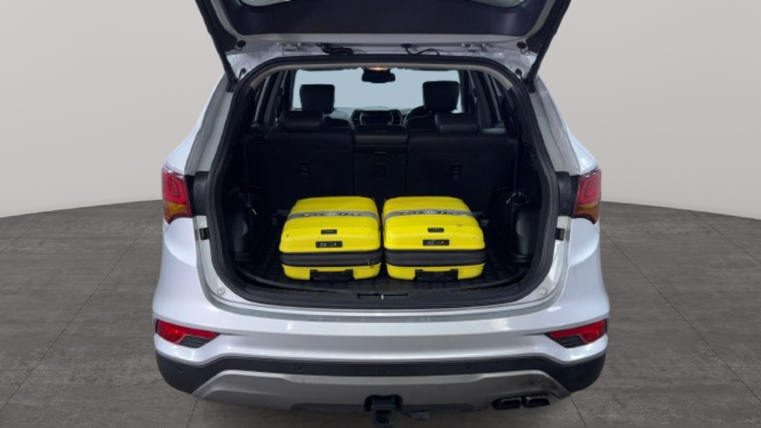 2015 Hyundai Santa Fe Highlander Crdi (4x4), Automatic, 133393 km, Boot Inside View with Luggage