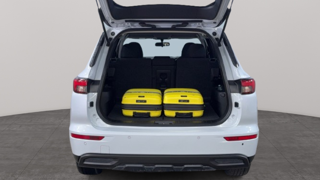 2024 Mitsubishi Outlander Es 5 Seat (2WD), Automatic, 49901 km, Boot Inside View with Luggage