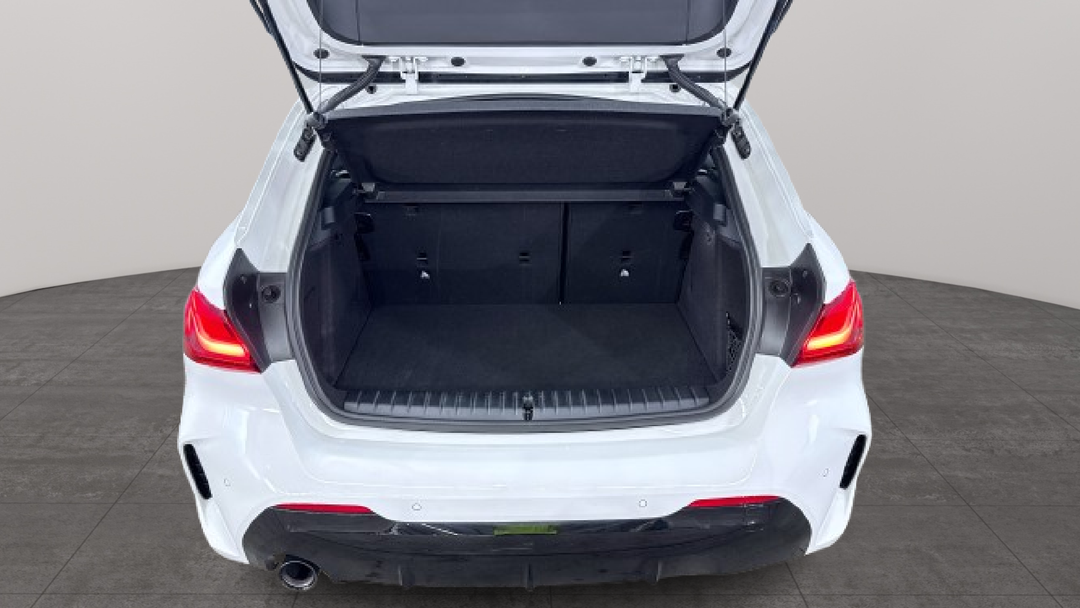 2023 BMW 1 18i M Sport, Automatic, 22449 km, Boot Inside View