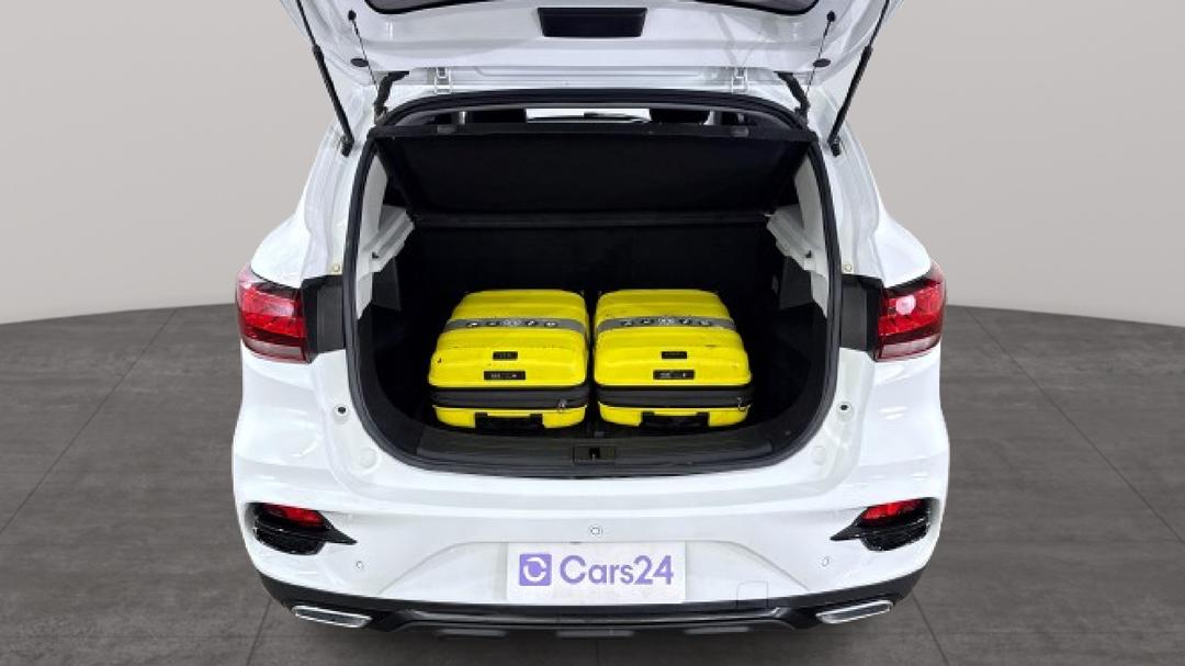 2021 MG Zst Excite, Automatic, 53240 km, Boot Inside View with Luggage