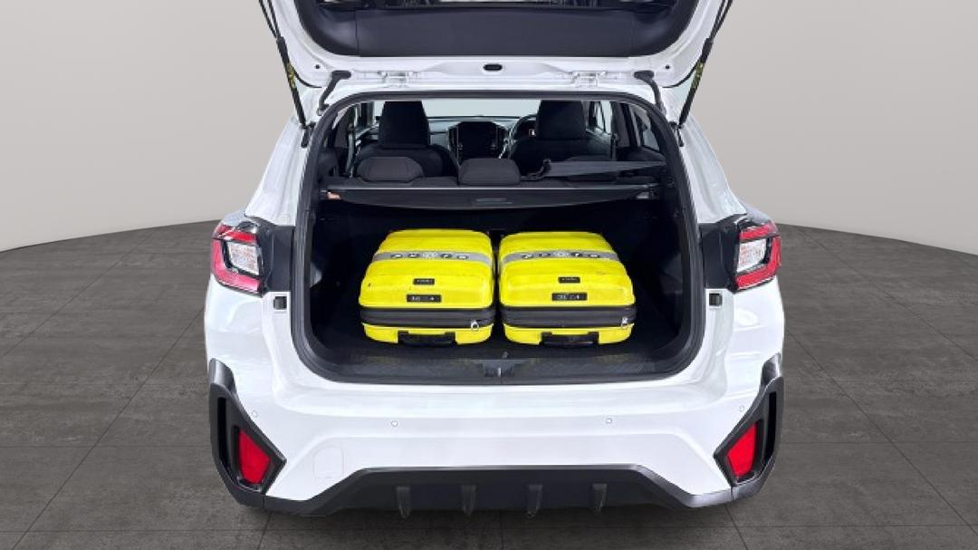 2025 Subaru Crosstrek AWD 2.0l, Automatic, 28551 km, Boot Inside View with Luggage
