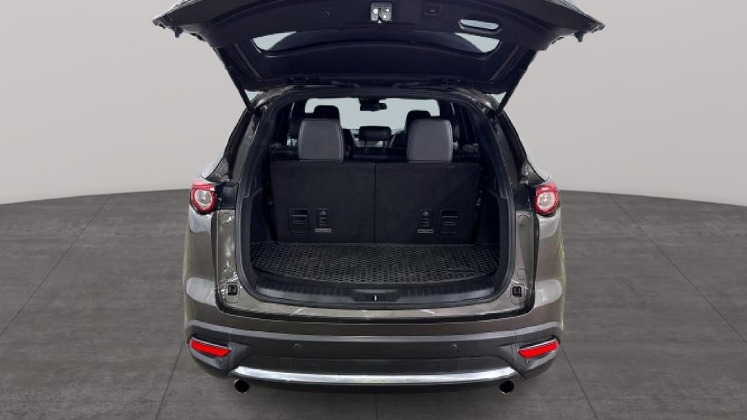 2017 Mazda CX-9 Azami (AWD), Automatic, 97048 km, Boot Inside View