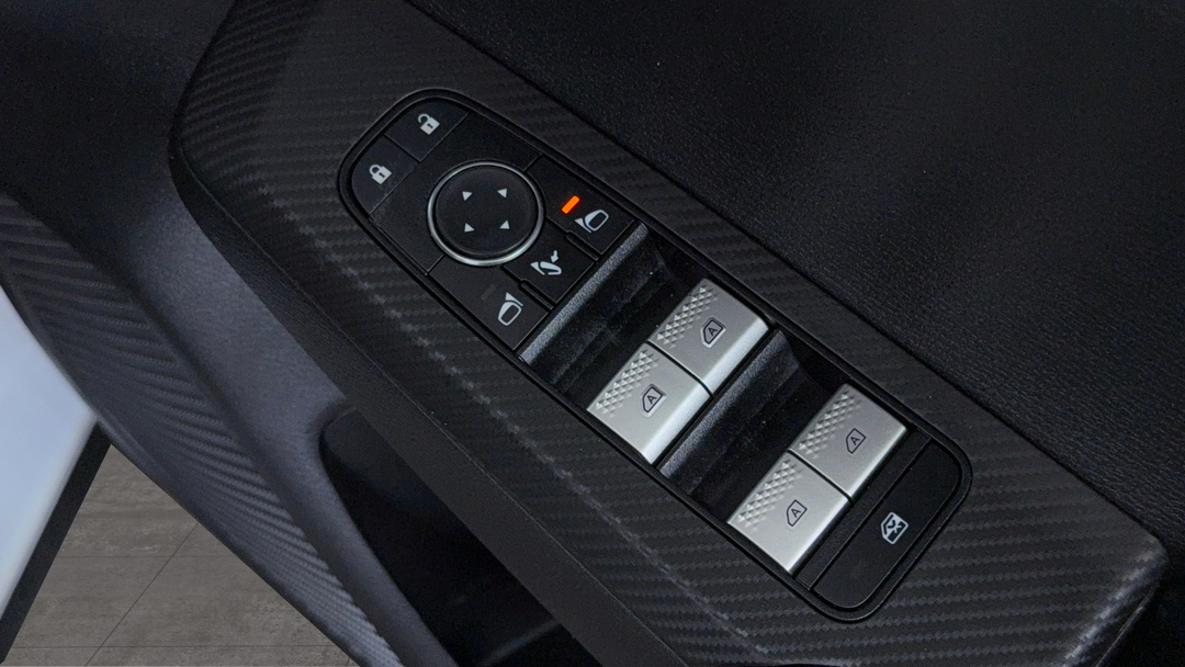 2023 Mitsubishi Outlander Ls Black Edition 7 Seat (2WD), Automatic, 24126 km, Drivers Side Door Panel Controls