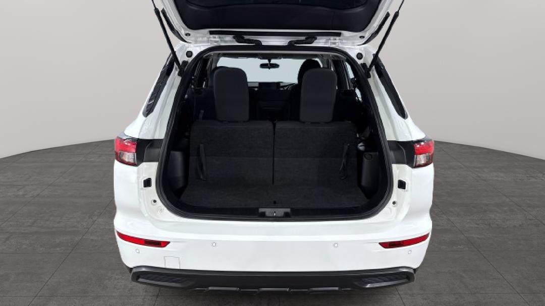 2023 Mitsubishi Outlander Es 7 Seat (2WD), Automatic, 51642 km, Boot Inside View