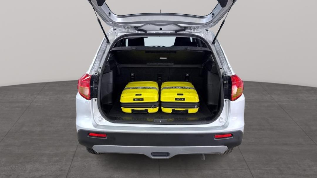 2015 Suzuki Vitara Rt-s, Automatic, 51701 km, Boot Inside View with Luggage
