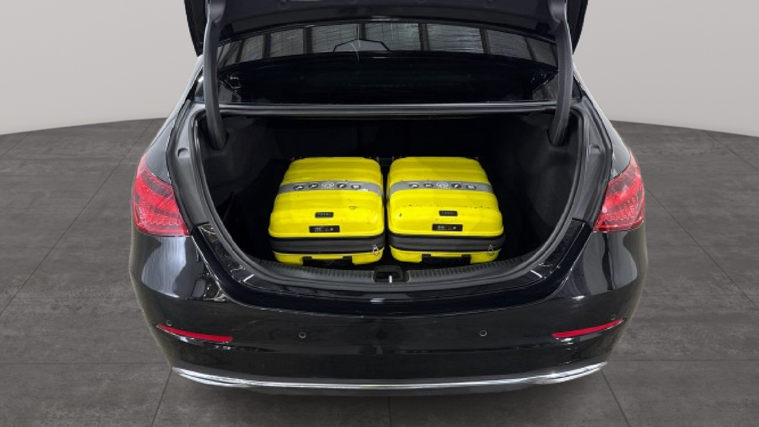 2022 Mercedes-benz C200 Mhev, Automatic, 52968 km, Boot Inside View with Luggage