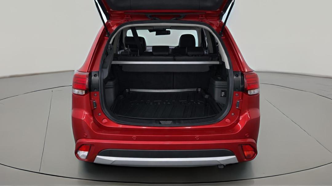 2017 Mitsubishi Outlander Exceed Phev, Automatic, 149956 km, Boot Inside View