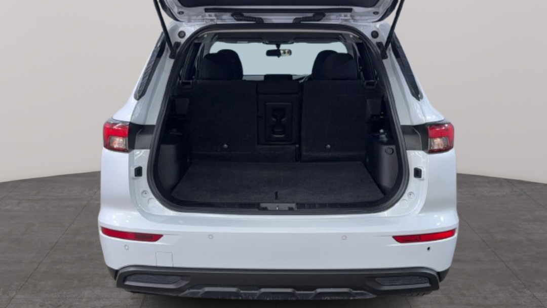 2024 Mitsubishi Outlander Es 5 Seat (2WD), Automatic, 49901 km, Boot Inside View