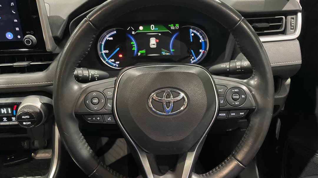 2023 Toyota RAV4 Gx (AWD) Hybrid, Automatic, 47150 km, Steering Wheel Close-up