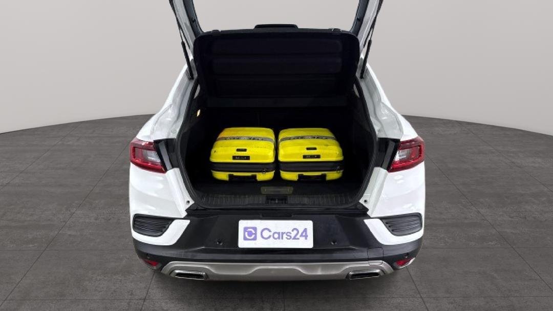 2023 Renault Arkana Zen, Automatic, 59789 km, Boot Inside View with Luggage