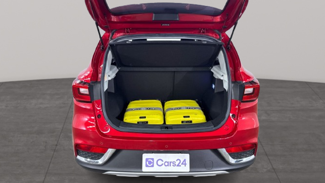 2022 MG ZS Excite, Automatic, 33315 km, Boot Inside View with Luggage