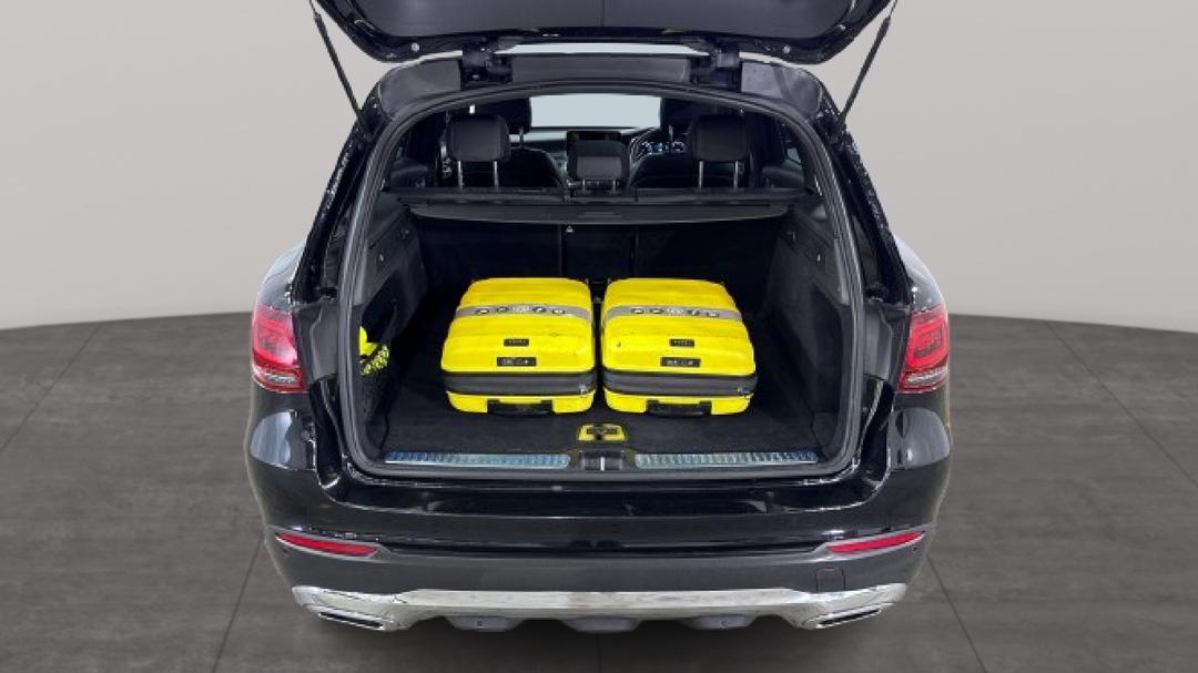 2020 Mercedes-benz GLC 300 4matic, Automatic, 78067 km, Boot Inside View with Luggage