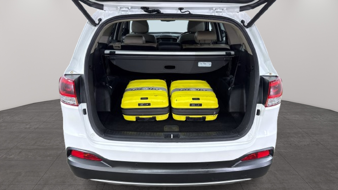 2016 Kia Sorento Platinum (4x4), Automatic, 138085 km, Boot Inside View with Luggage