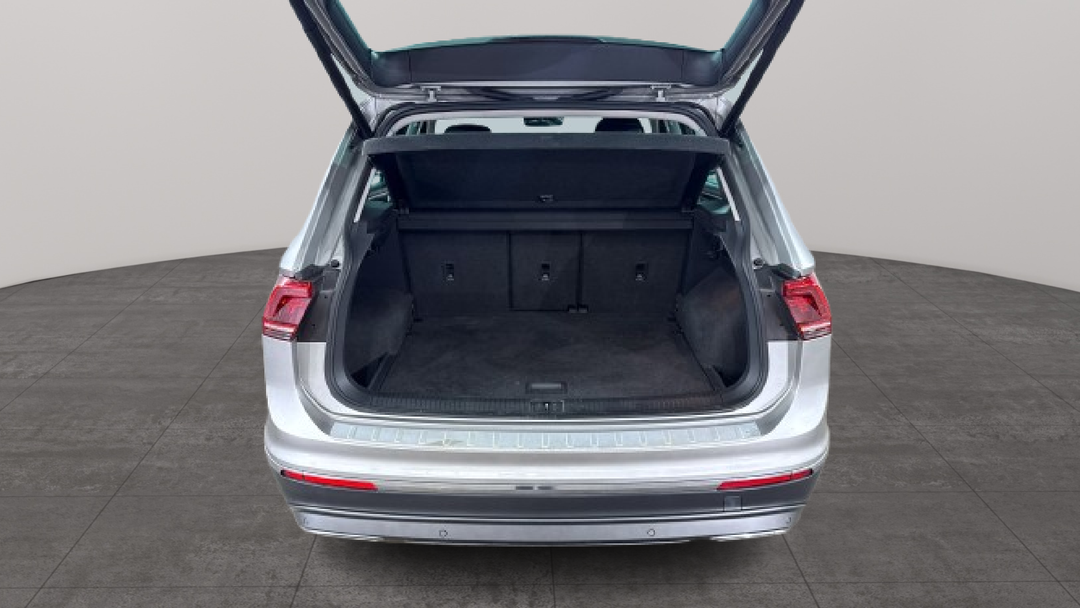 2018 Volkswagen Tiguan 162 Tsi Highline, Automatic, 81232 km, Boot Inside View