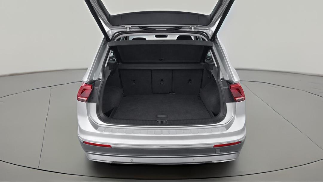 2018 Volkswagen Tiguan 162 Tsi Highline, Automatic, 81232 km, Boot Inside View