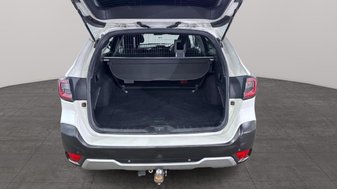 2021 Subaru Outback AWD, Automatic, 85753 km, Boot Inside View