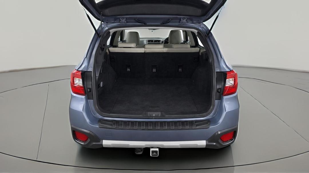 2018 Subaru Outback 2.5i Premium AWD, Automatic, 117105 km, Boot Inside View