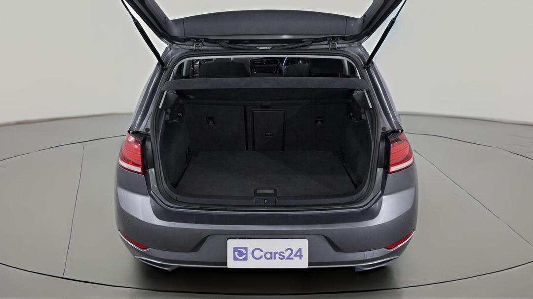 2018 Volkswagen Golf 110 Tsi Comfortline, Automatic, 53586 km, Boot Inside View