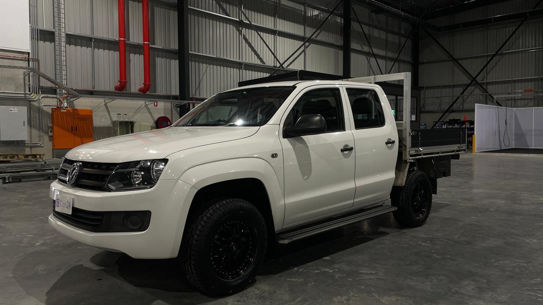 2016 Volkswagen Amarok Tdi340 (4x2), Manual, 126952 km, Left Front Diagonal (45- Degree) View