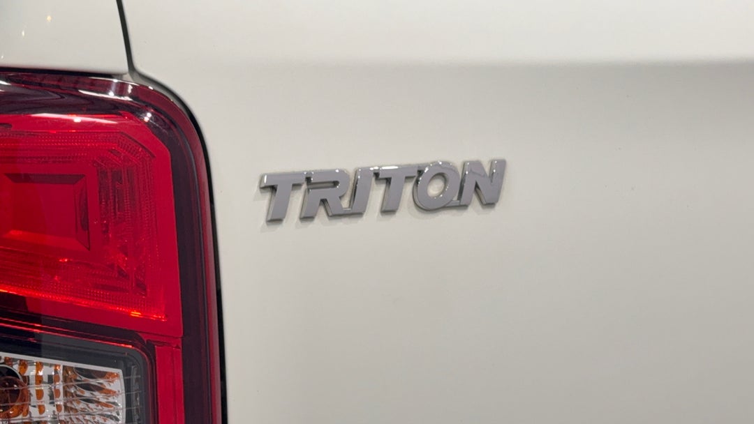 2019 Mitsubishi Triton Glx Plus (4x4), Automatic, 122087 km, Badge (Boot Left Side)