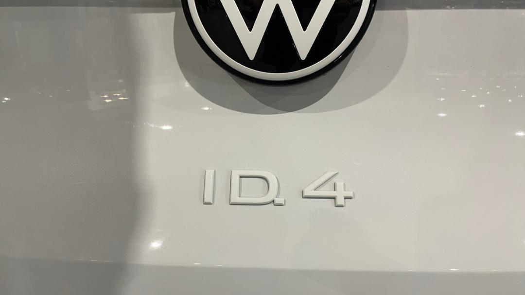 2025 Volkswagen Id.4 Pro, Automatic, 6405 km, Badge (Boot Right Side)