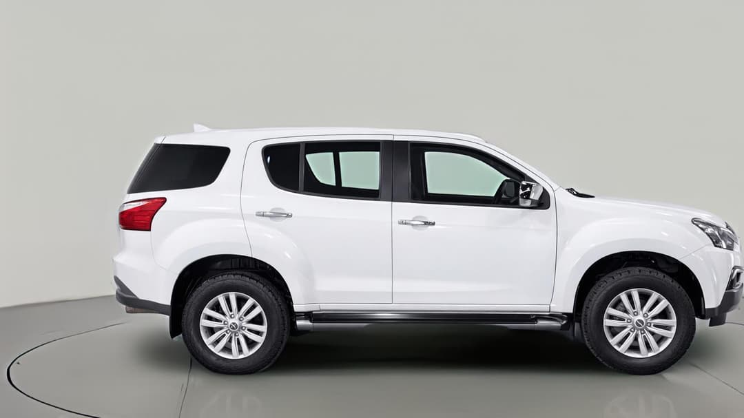 2017 Isuzu MU-X Ls-u (4x4), Automatic, 122650 km, Right Side View