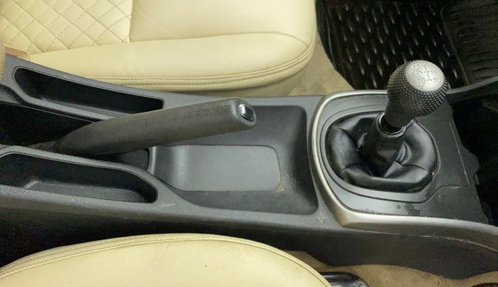 2015 Honda City 1.5L I-VTEC V MT, Petrol, Manual, 91,368 km, Gear Lever