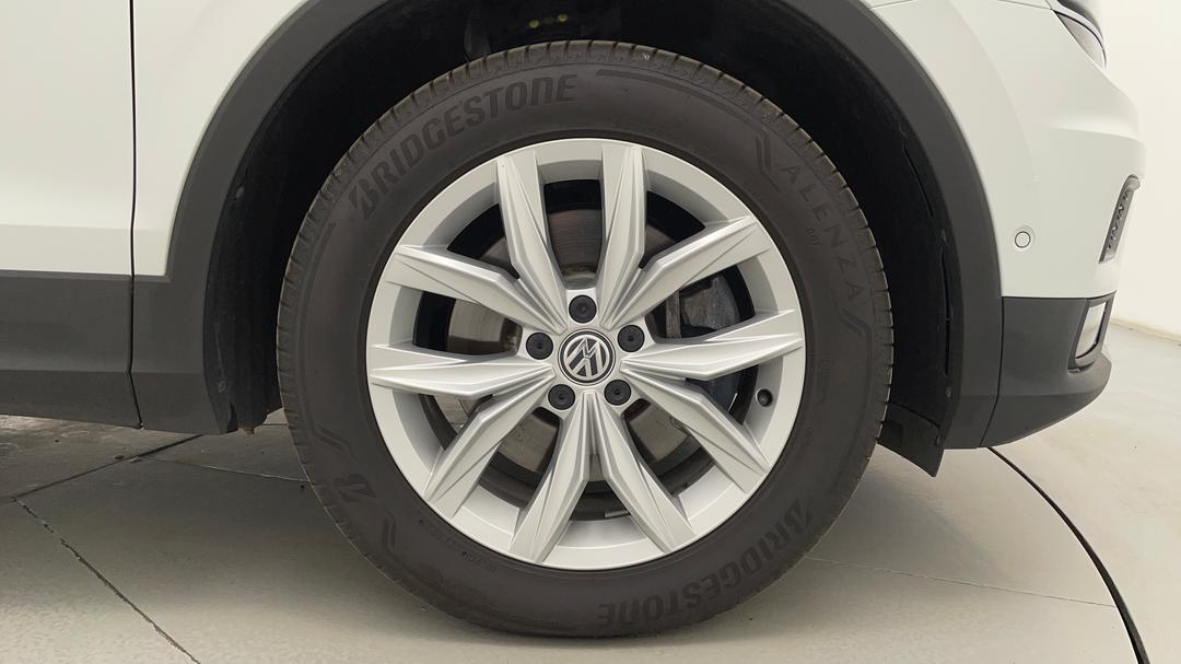 2017 Volkswagen Tiguan 162 Tsi Highline, Automatic, 93684 km, Right Front Wheel