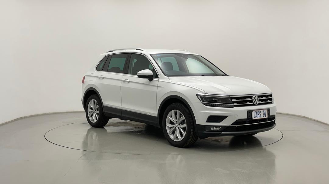 2017 Volkswagen Tiguan 162 Tsi Highline, Automatic, 93684 km, Right Front Diagonal (45- Degree) View