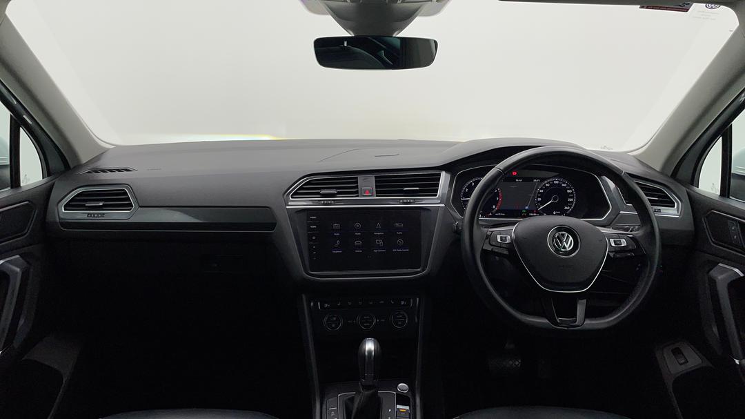 2017 Volkswagen Tiguan 162 Tsi Highline, Automatic, 93684 km, Dashboard View