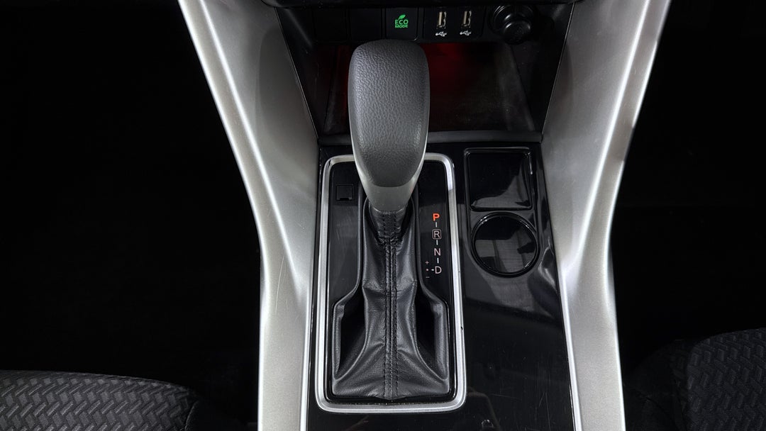 2023 Mitsubishi Eclipse Cross Es (2WD), Automatic, 43755 km, Gear Lever 