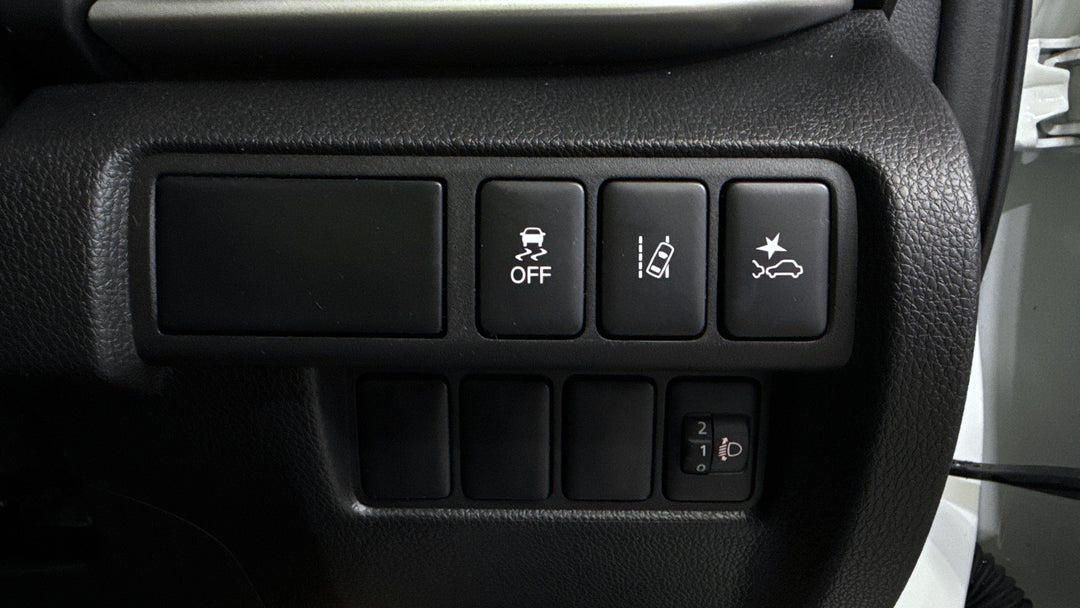 2023 Mitsubishi Eclipse Cross Es (2WD), Automatic, 43755 km, Utility Switches/Buttons