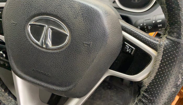 2016 Tata Tiago XZ PETROL, Petrol, Manual, 49,475 km, Steering wheel - Phone control not functional