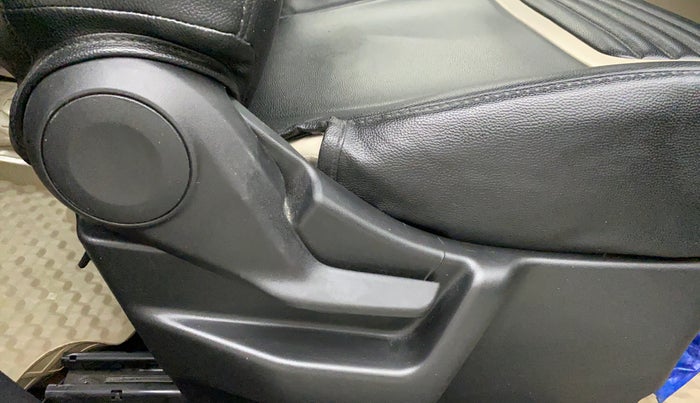 2021 Maruti New Wagon-R LXI CNG (O) 1.0, CNG, Manual, 26,187 km, Driver Side Adjustment Panel