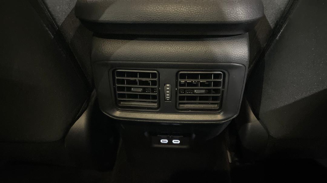 2023 Toyota RAV4 Gx (AWD) Hybrid, Automatic, 47150 km, Rear A/C Vent