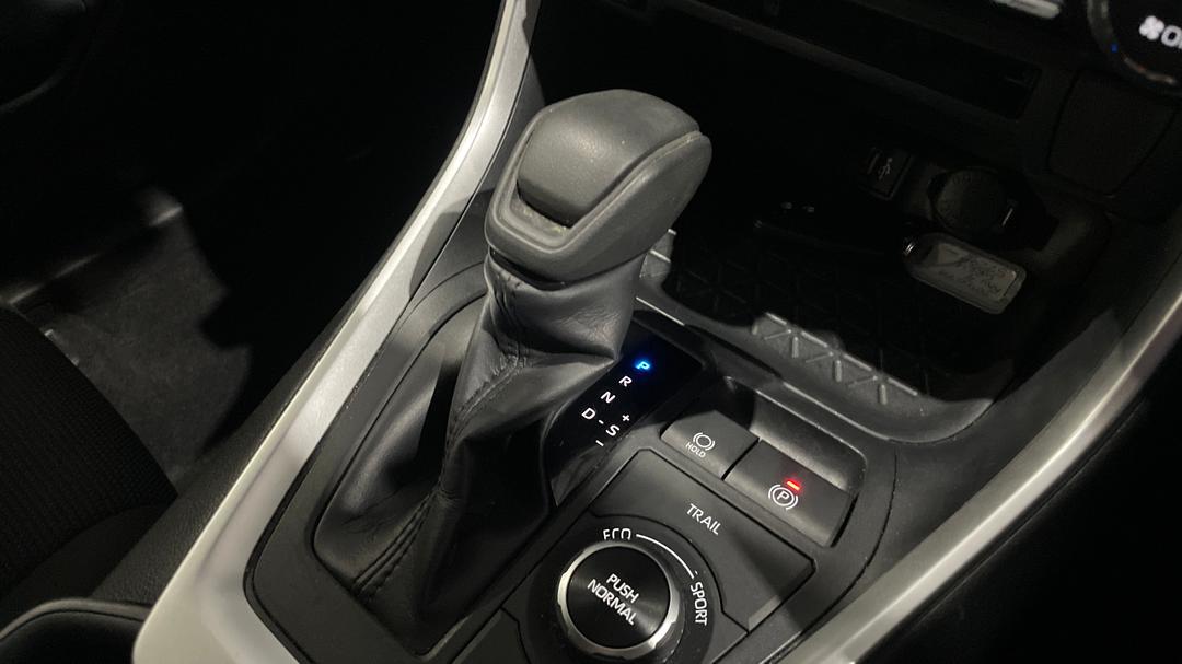 2023 Toyota RAV4 Gx (AWD) Hybrid, Automatic, 47150 km, Gear Lever 