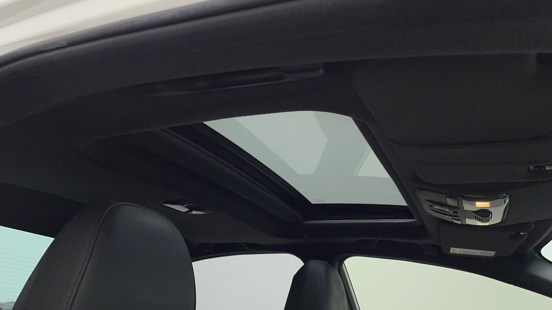 Interior Sunroof/Moonroof