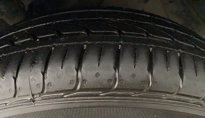 2012 Honda Brio S MT, Petrol, Manual, 54,842 km, Left Rear Tyre Tread